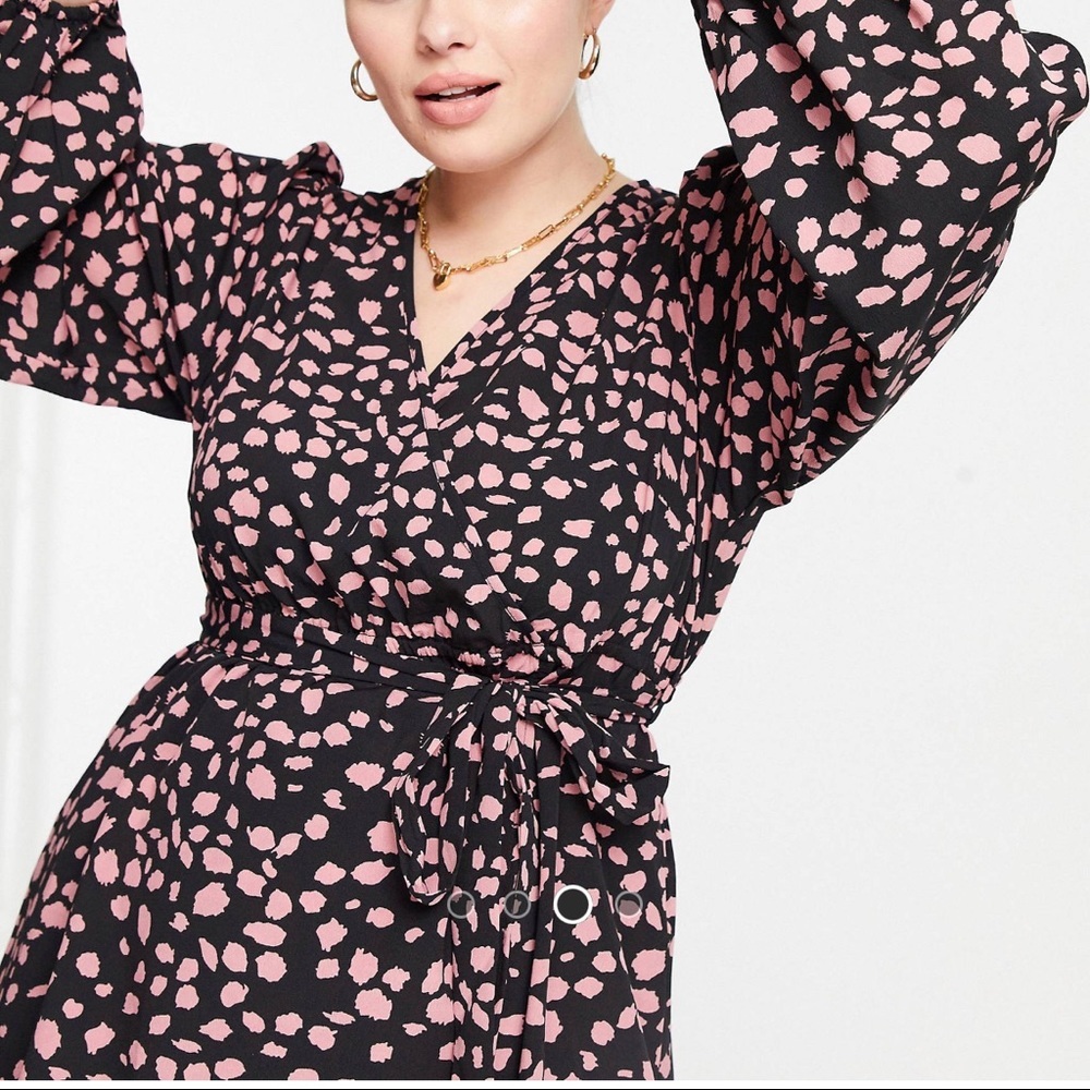 Womens Plus Size Wrap Top size 24